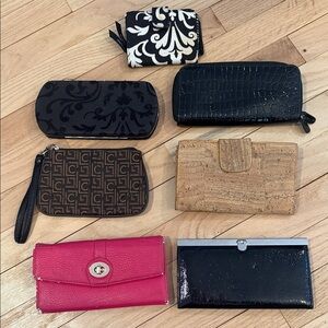 Stylish Women's 7 piece project/rehab Collection Bifold Zipper Wallets